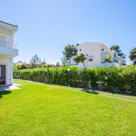 Akrotiri Apartment Пефкохори Екстериор снимка
