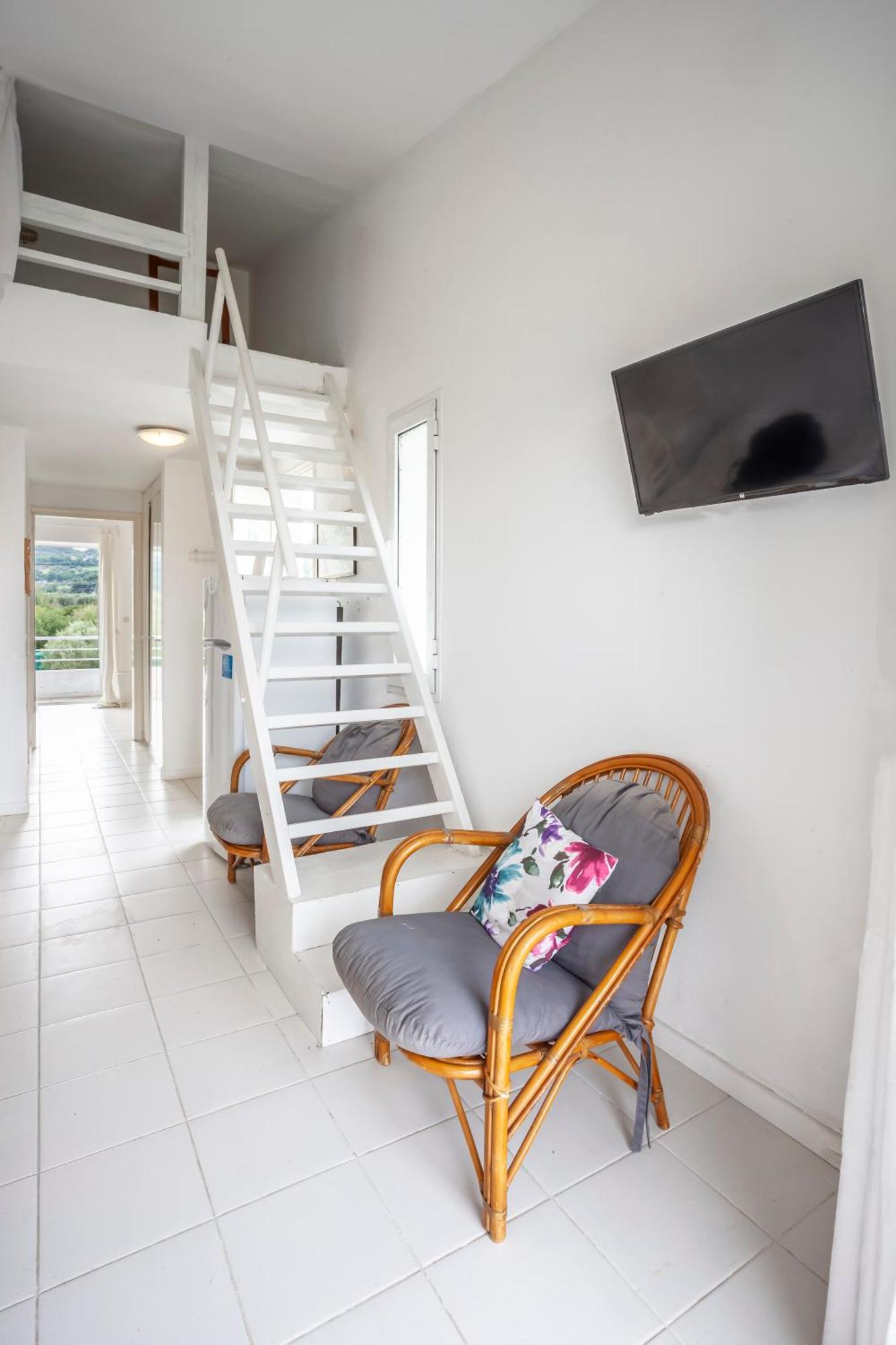 Akrotiri Apartment Пефкохори Екстериор снимка