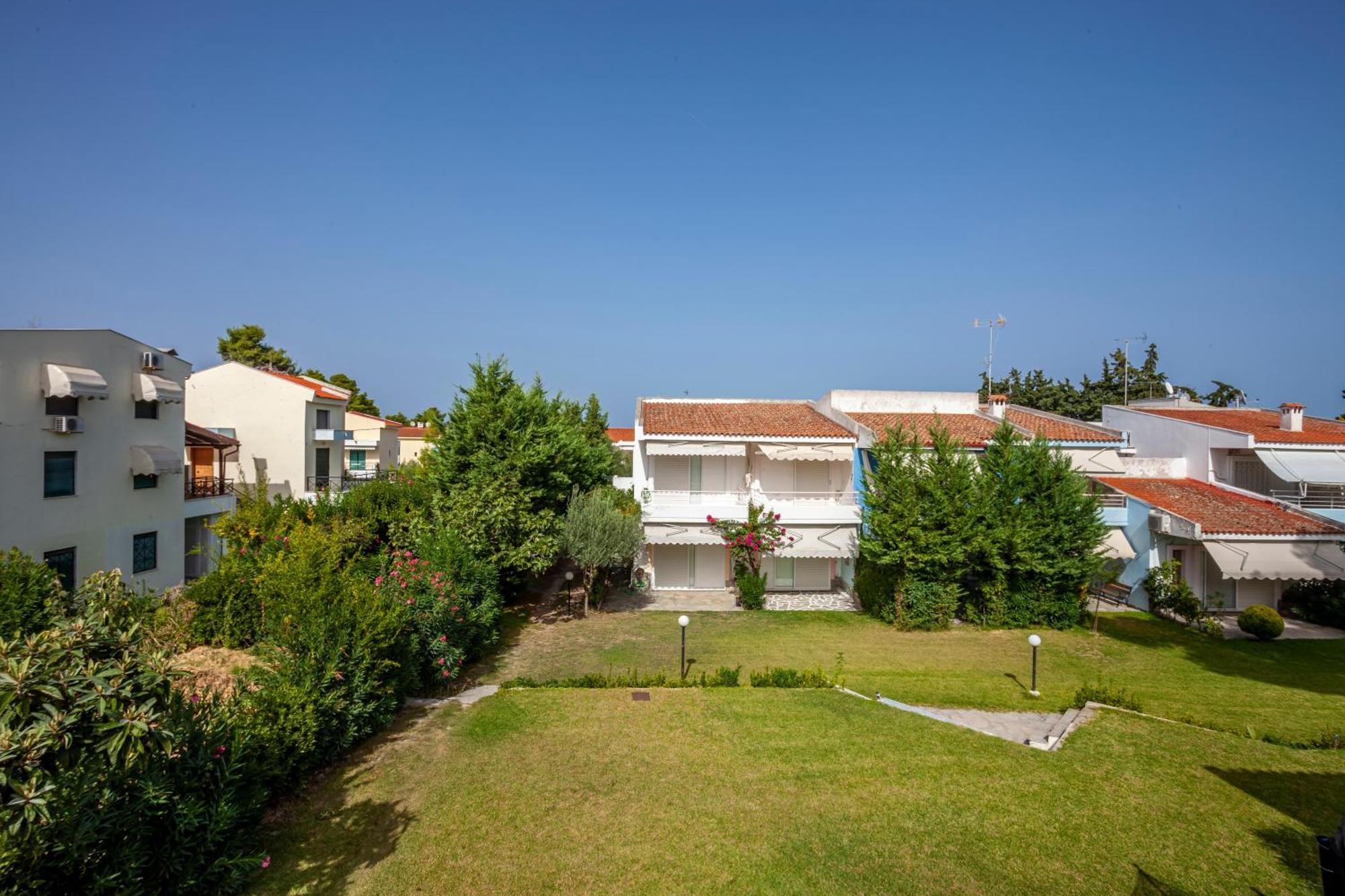 Akrotiri Apartment Пефкохори Екстериор снимка