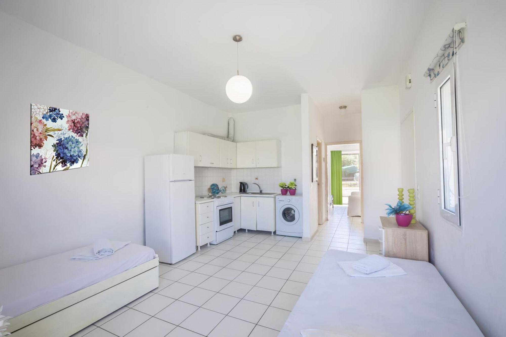 Akrotiri Apartment Пефкохори Екстериор снимка