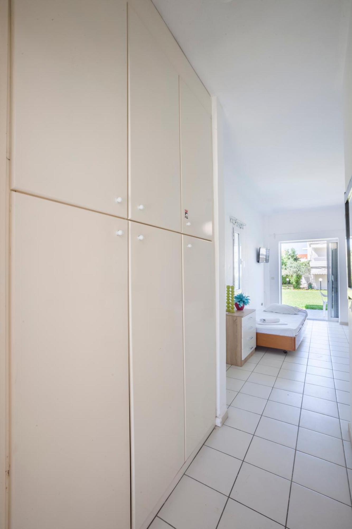 Akrotiri Apartment Пефкохори Екстериор снимка