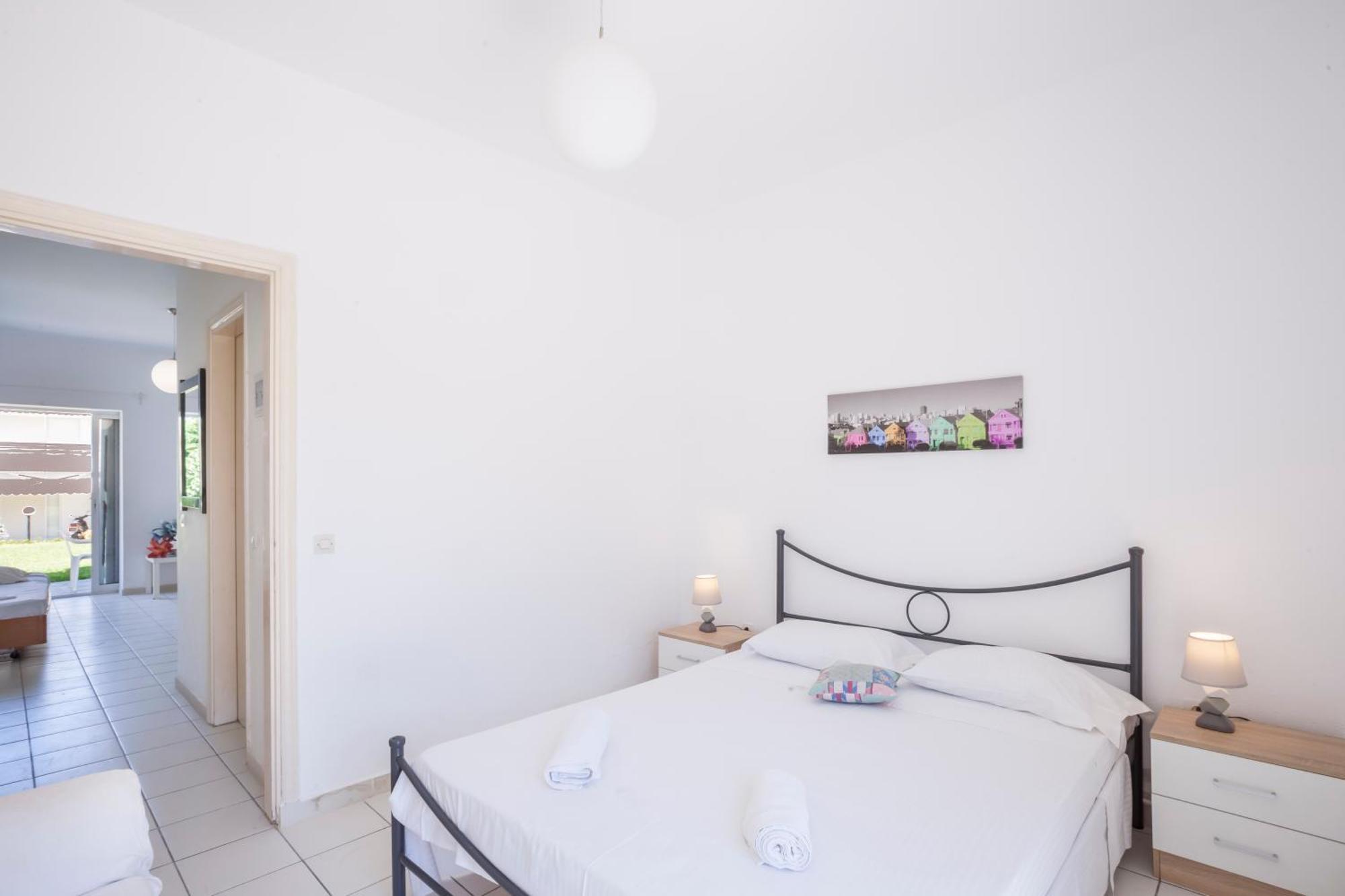 Akrotiri Apartment Пефкохори Екстериор снимка