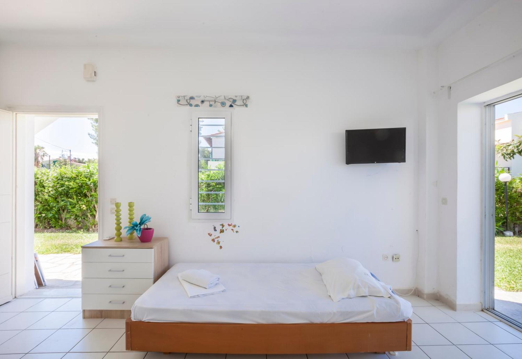 Akrotiri Apartment Пефкохори Екстериор снимка
