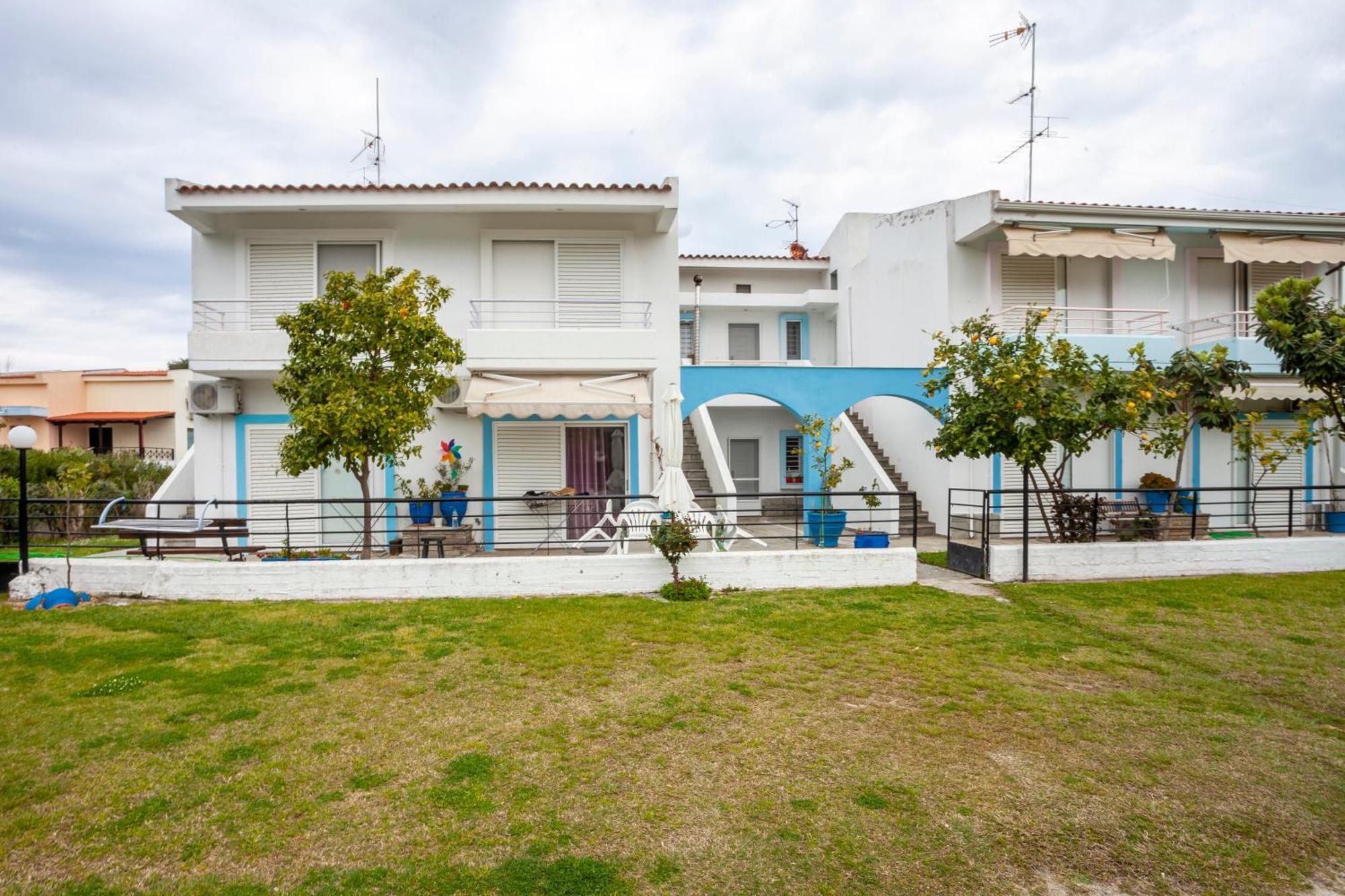 Akrotiri Apartment Пефкохори Екстериор снимка
