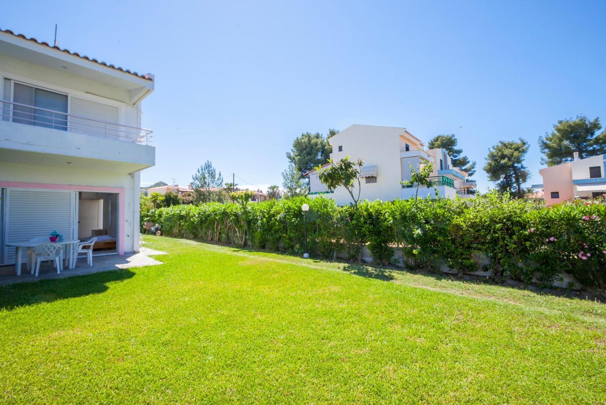 Akrotiri Apartment Пефкохори Екстериор снимка