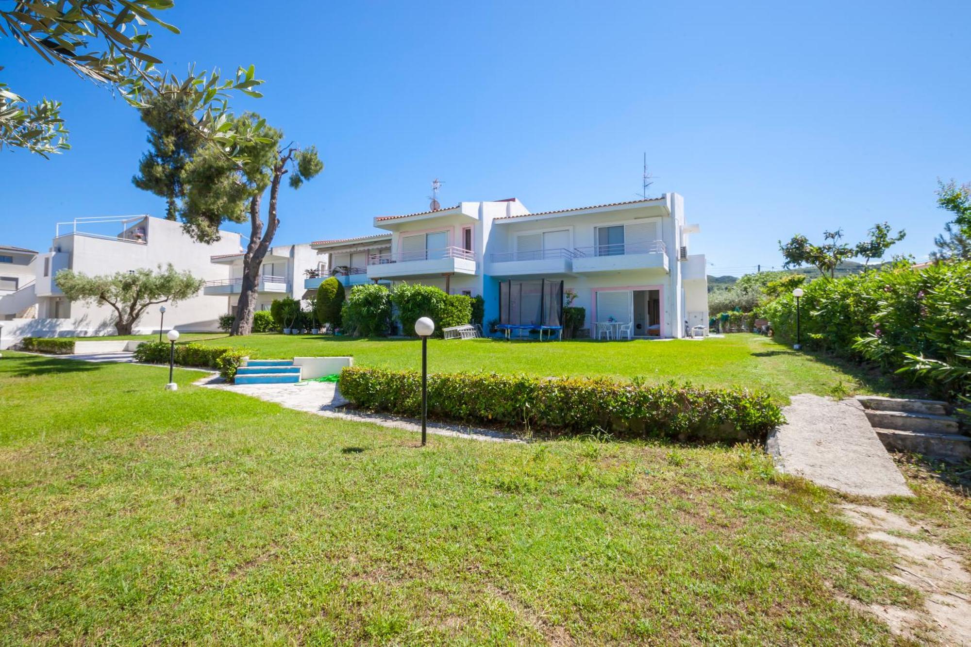 Akrotiri Apartment Пефкохори Екстериор снимка
